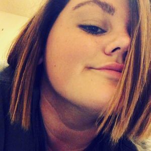 Meet your Posher, Caitlin